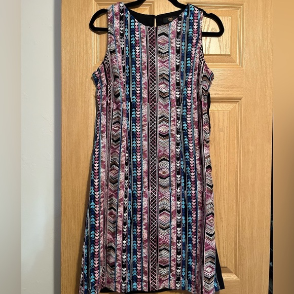 Zink London Embroidered Sleeveless A-line Dress - Picture 3 of 12